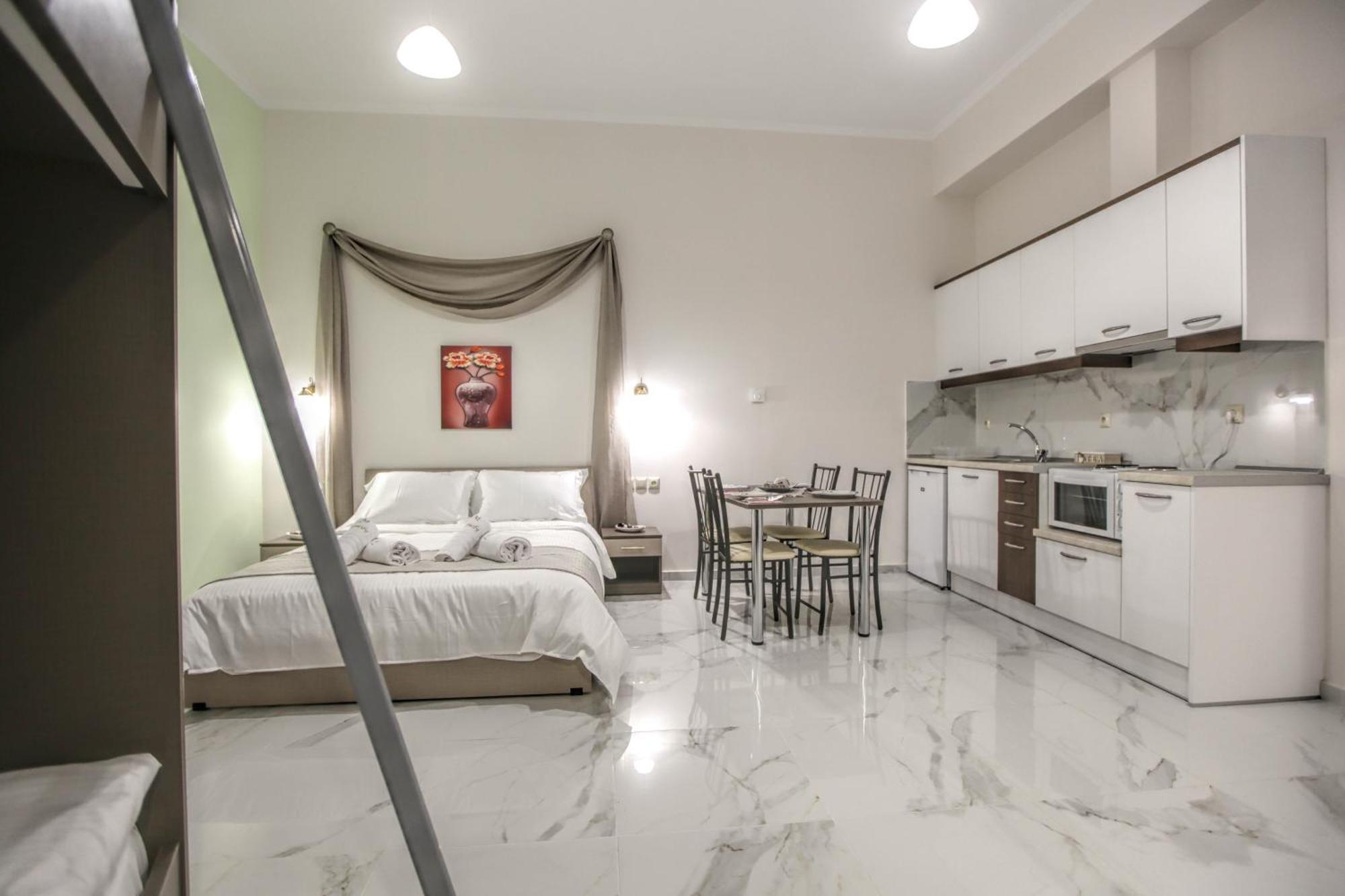 Del Sol #2 Meteora Luxurious Family Suites Kalampáka Luaran gambar
